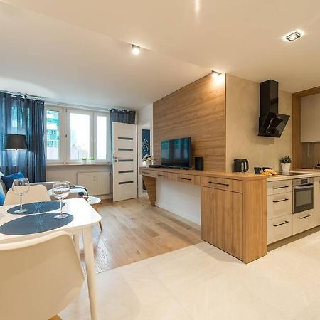 Rondo Onz P&O Serviced Apartments Варшава Экстерьер фото