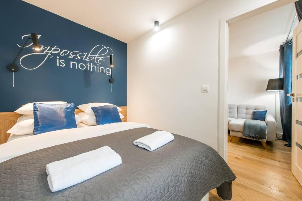 Rondo Onz P&O Serviced Apartments Варшава Экстерьер фото